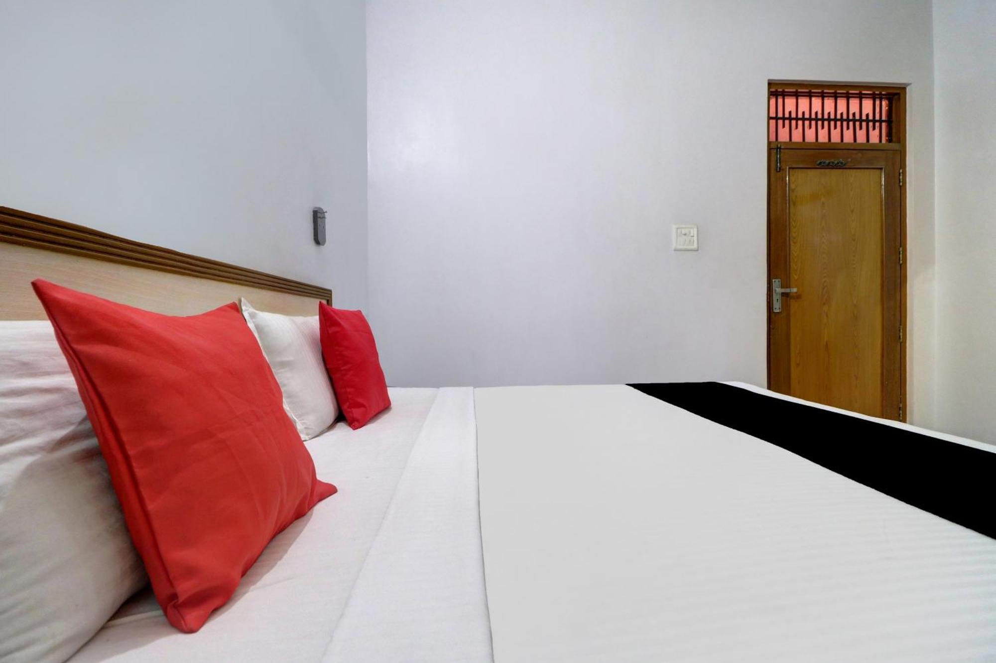 Hotel Capital O Divine Amritsar Exterior foto